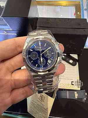 14316 - Vacheron Constantin - 5500V (Blue, 2018) - pre-owned conditions with MINOR signs of usage - Card & Box