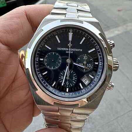 15110 - Vacheron Constantin - 5500V (Blue, 2018) - pre-owned conditions with MINOR signs of usage - Card & Box