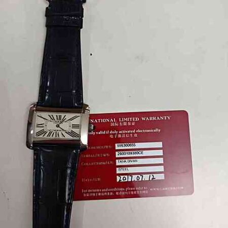 15132 - Cartier - W6300655 - pre-owned conditions with MINOR signs of usage - With Card